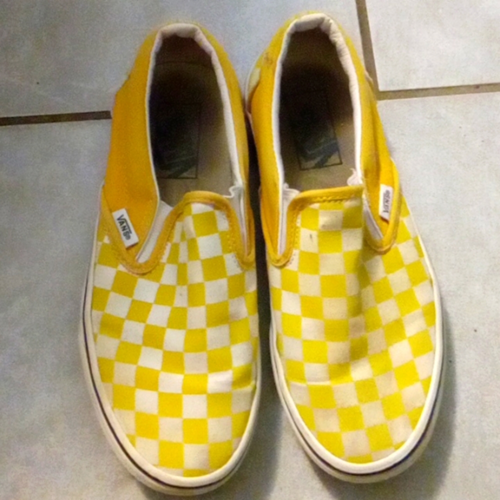 Slightly used slip on vans 5.5 men 7 women